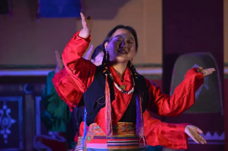 Az asszámi rizsaratás-ünnep, a bihu táncai