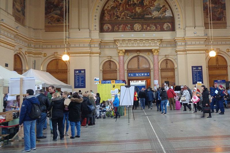 Ukrajnai menekültek és segélypontok a Keleti pályaudvaron, 2022 március 17-én. Fotó: Sir Morosus / Wikimedia Commons