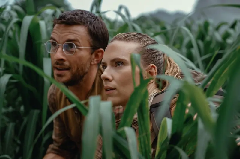 Jonathan Bailey és Scarlett Johansson, Jurassic World 4
