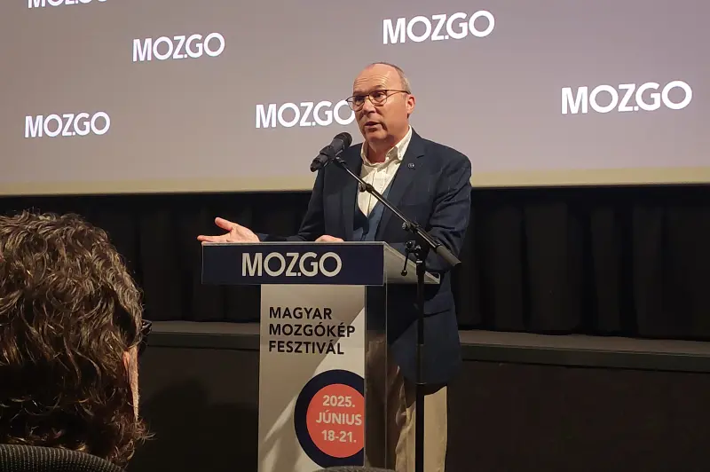 Porga Gyula, Veszprém polgármestere a MOZ.GO sajtótájékoztatóján
