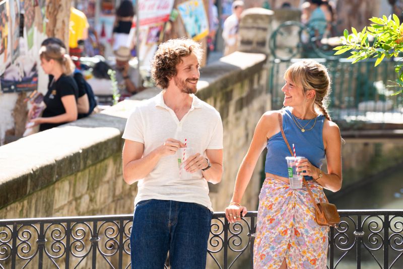 Baptiste Lecaplain és Elisa Erka Az avignoni szerelmesek című filmben. Fotó: Marine Danaux / Nolita Cinema