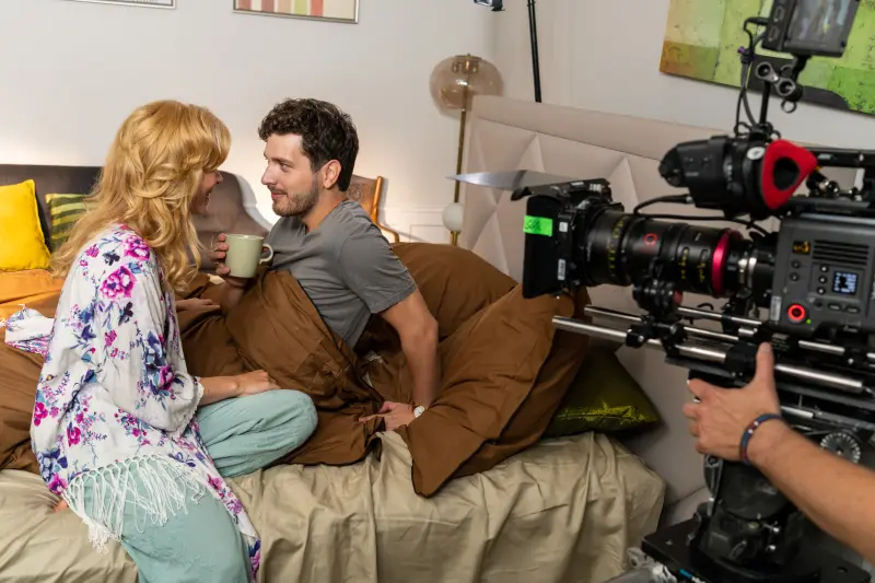 Czakó Julianna és Hevesi László a Félrelépni szabad című film első forgatási napján. Fotó: Megafilm Service