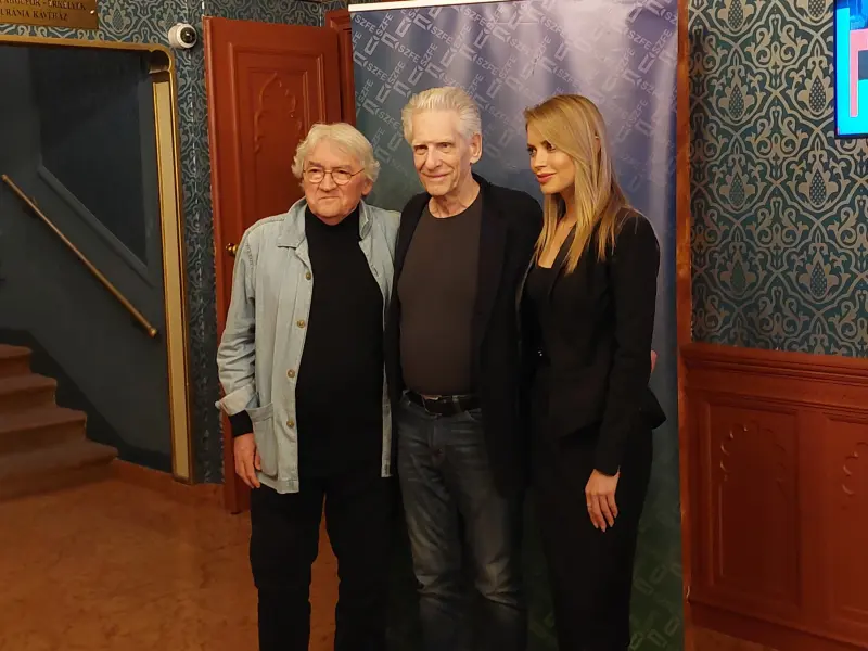 Koltai Lajos, David Cronenberg és Somossy Barbara az Uránia Nemzeti Filmszínházban, 2025. szeptember 19-én, Budapesti Klasszikus Film Maraton