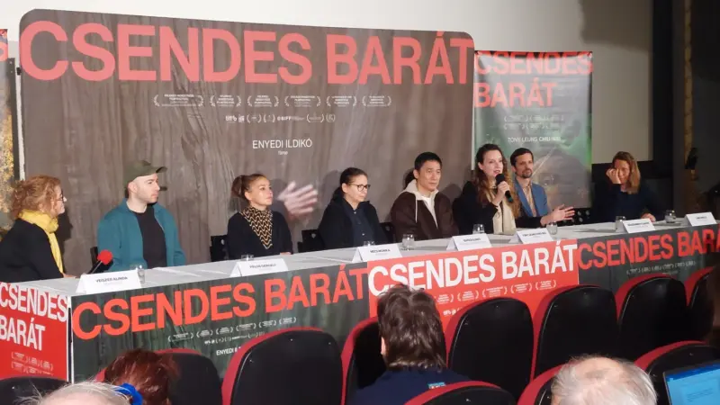 Csendes barát, Veiszer Alinda, Pálos Gergely, Mécs Mónika, Enyedi Ildikó, Tony Leung Chiu-Wai és tolmácsa, Böszörményi Gábor, Mozinet, Láng Imola, 2026. január 26., Corvin mozi