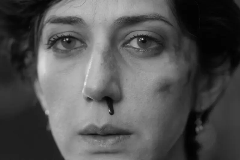 Zahra Amir Ebráhimi a Two People Exchanging Saliva című filmben. Fotó: Alexandra de Saint Blanquat